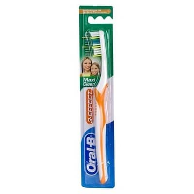 ORAL B 3 0 WHITE TOOTHBRUS